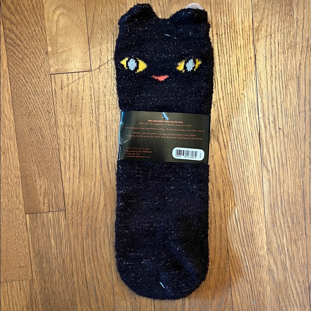 Fuzzy Cat Socks - Picture 2 of 5